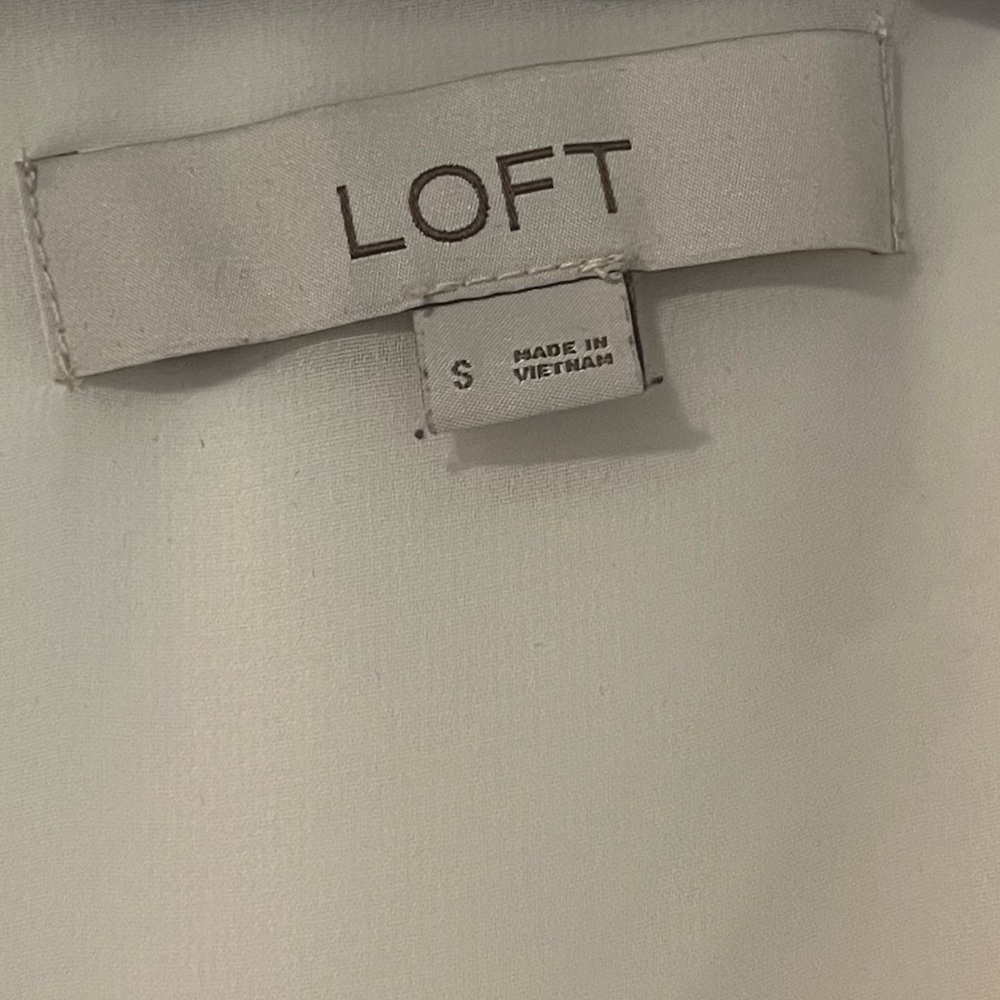 Loft White Buttoned Tank - Picture 2 of 3